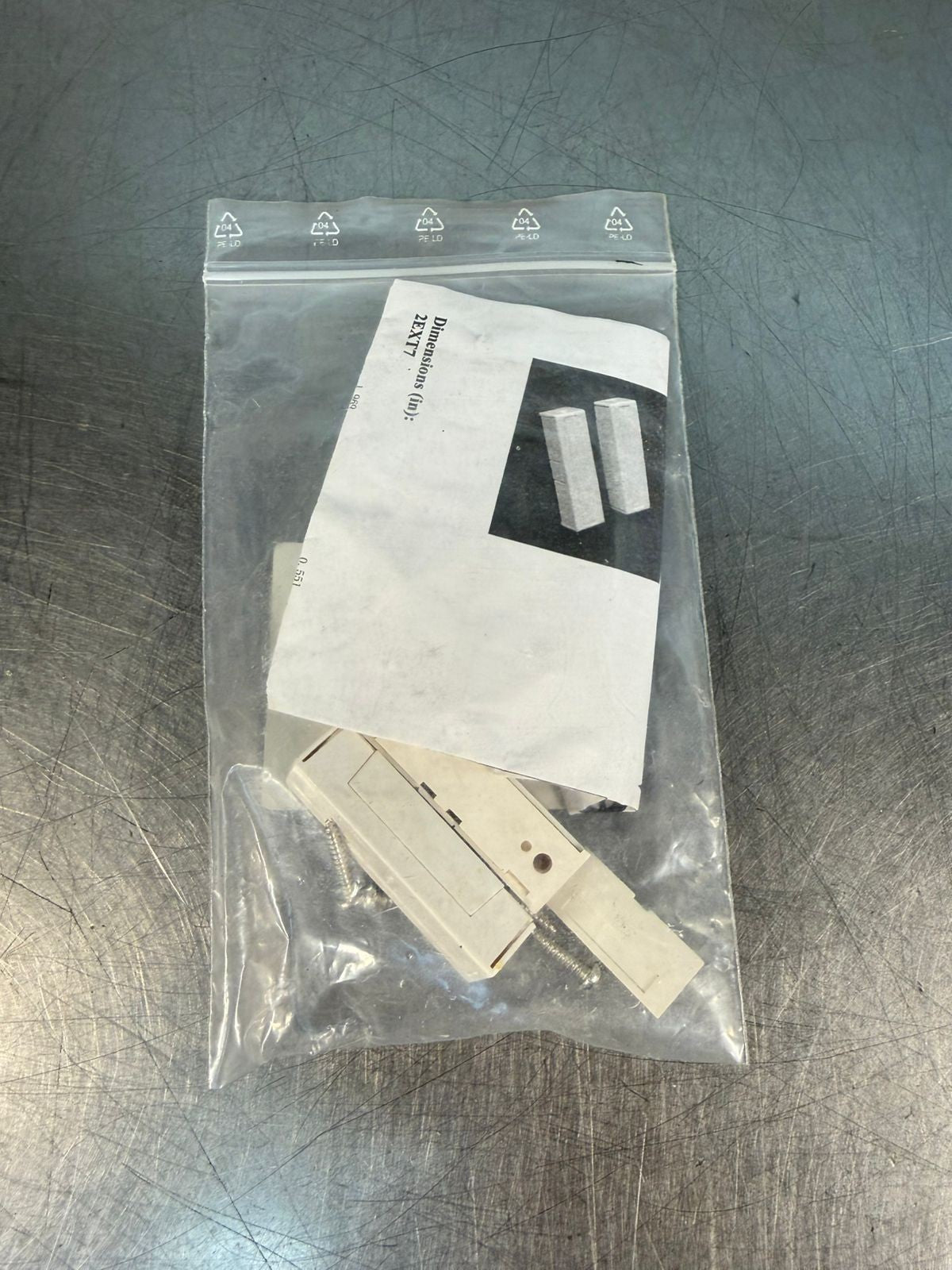 Magnetic Contact 2Ext7 Surface Mount                               (9.3.2)