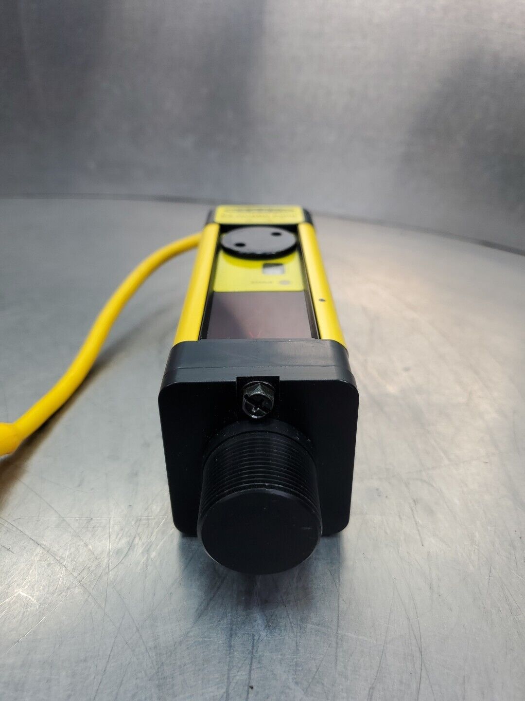 Banner SPE1 EZ-GUARD Point Single Beam Sensor, .8-20M RANGE, 24VDC.        5E-24