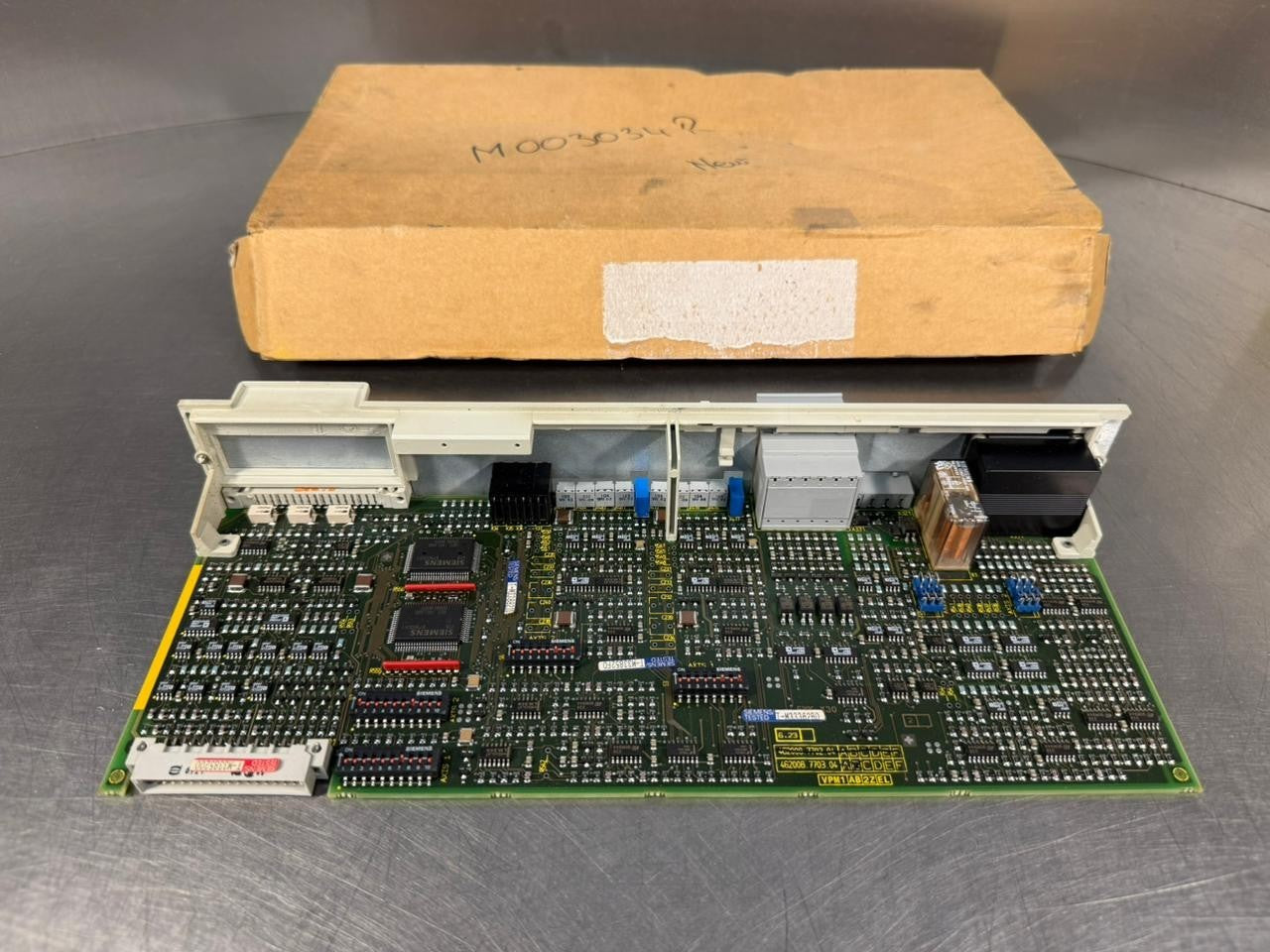 Siemens 6SN1118-0AE11-0AA1 Ver. B    6SN11180AE110AA1              (2.2.4)