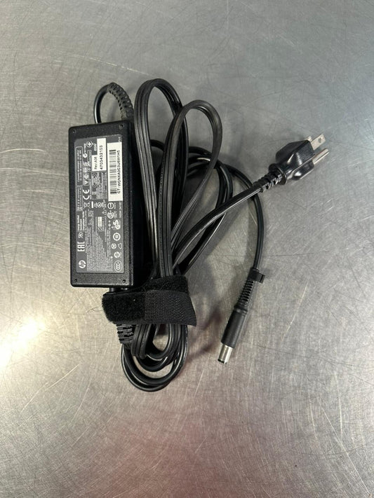 Hp 677774-001 693711-001 PA-1650-32HJ AC Power Adapter 19.5V 3.33A (2.3.1)
