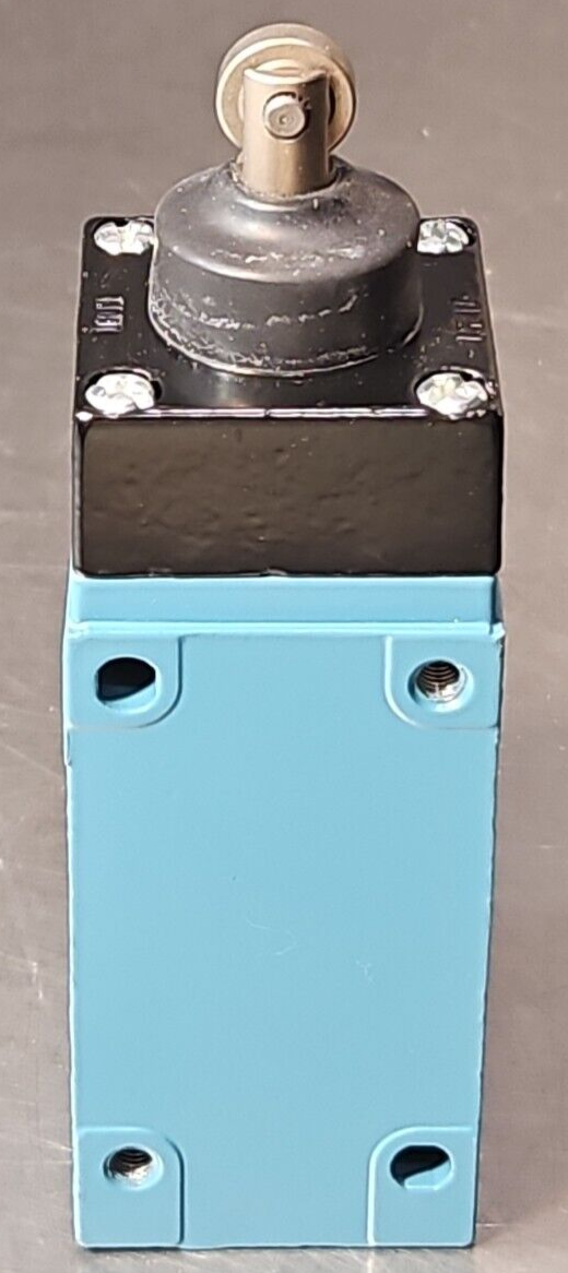 HONEYWELL LSD3K MICRO SWITCH Heavy Duty Limit Switch                    (BIN423)