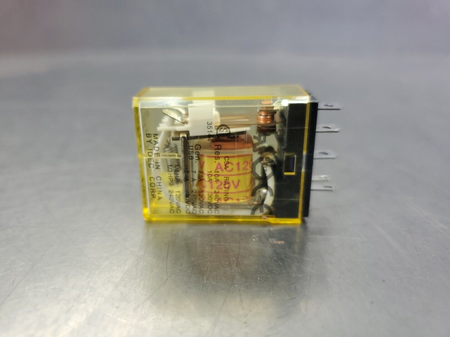 IDEC RIHB-UAC120 GENERAL PURPOSE RELAY, 120V - Lot of 4.                   4C-43