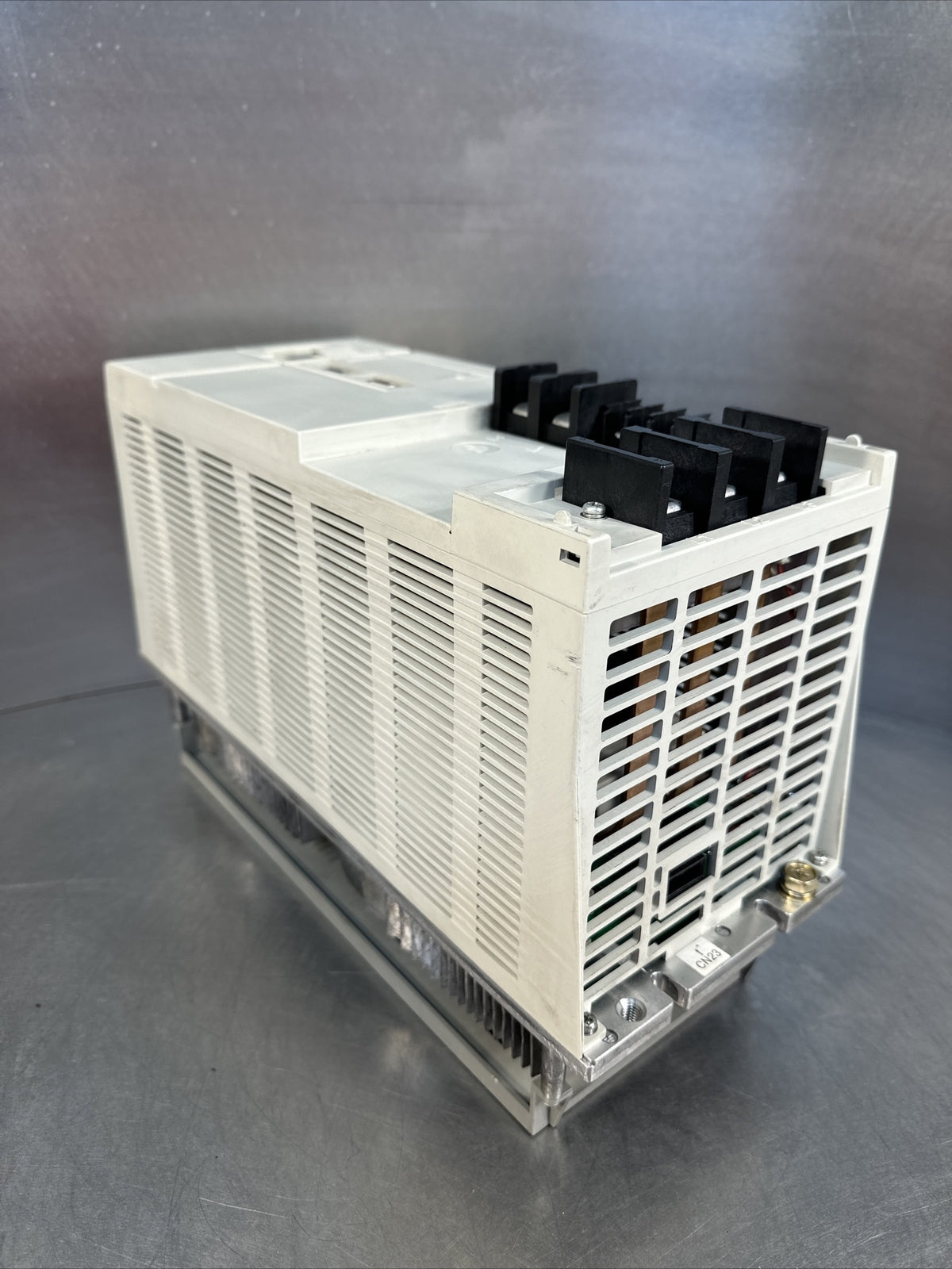 Mitsubishi Electric MDS-C1-CV-300 Servo 30kW 144A 200-230VAC 3Phase (BIN-3.3.3)