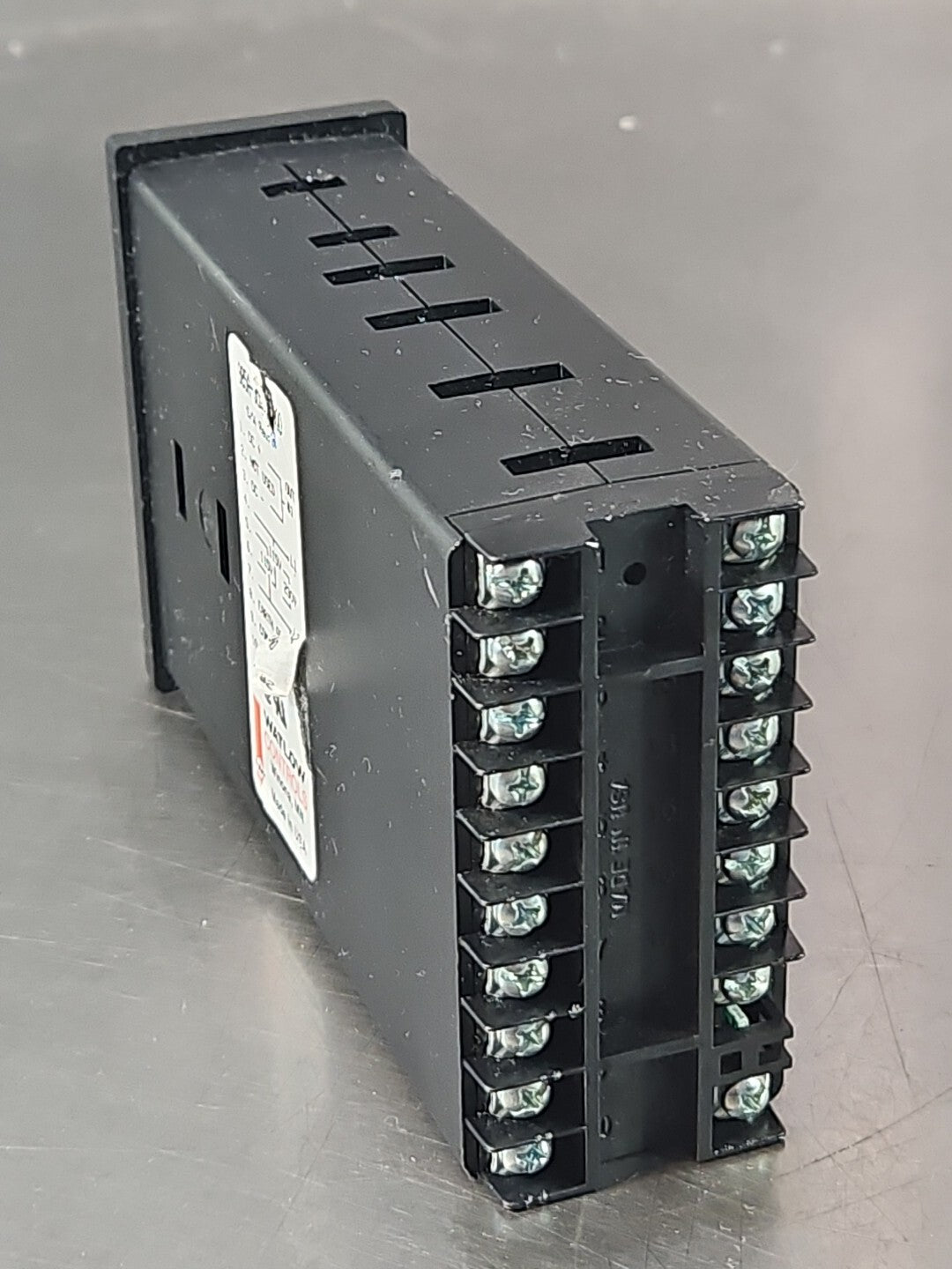 Watlow 985A-3CD0-0000 Temperature Controller                            (BIN643)