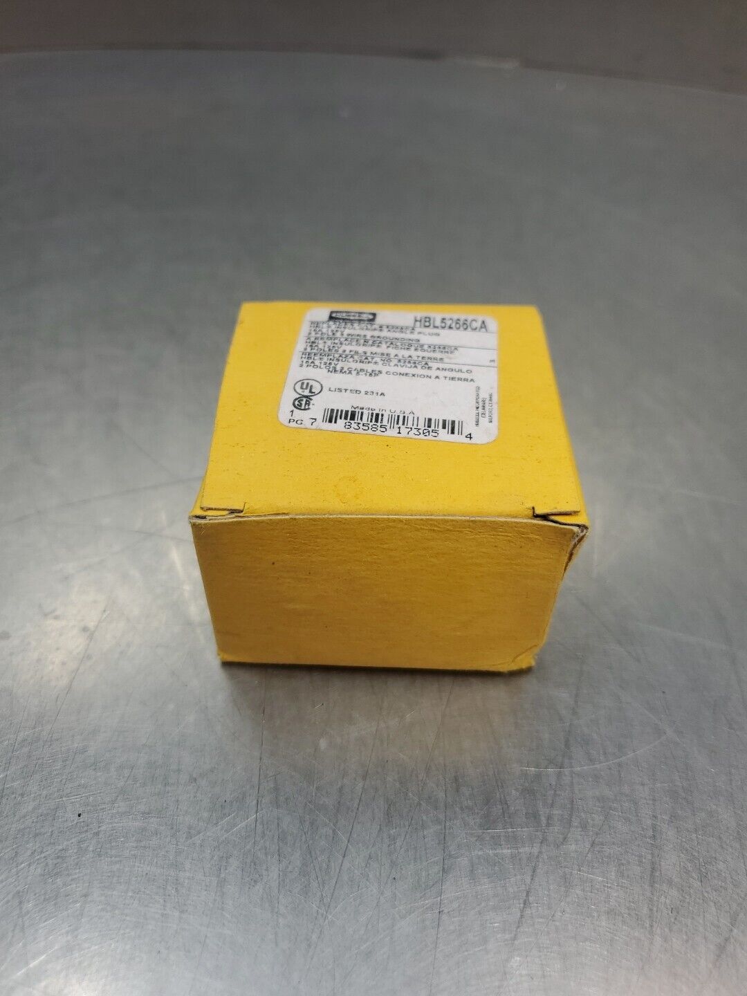 Hubbell HBL5266CA Receptacle Straight Blade Insulgrip, 15A 125V 2P.        4B-37
