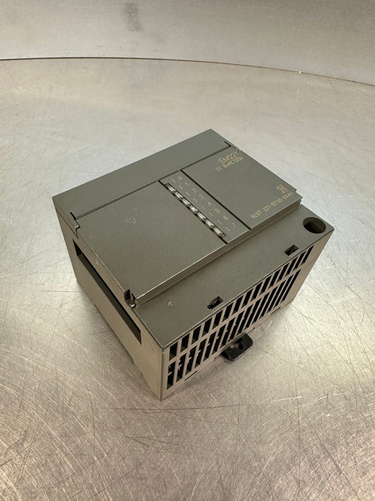 Siemens 6ES7 221-1EF00-0XA0 EM221 8xAc 120V (4.2.4)