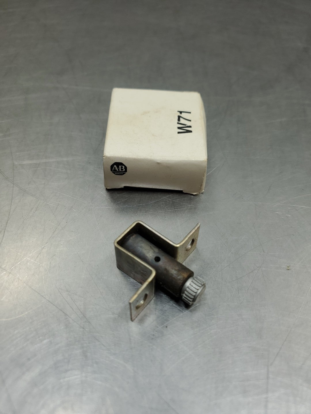 47392828