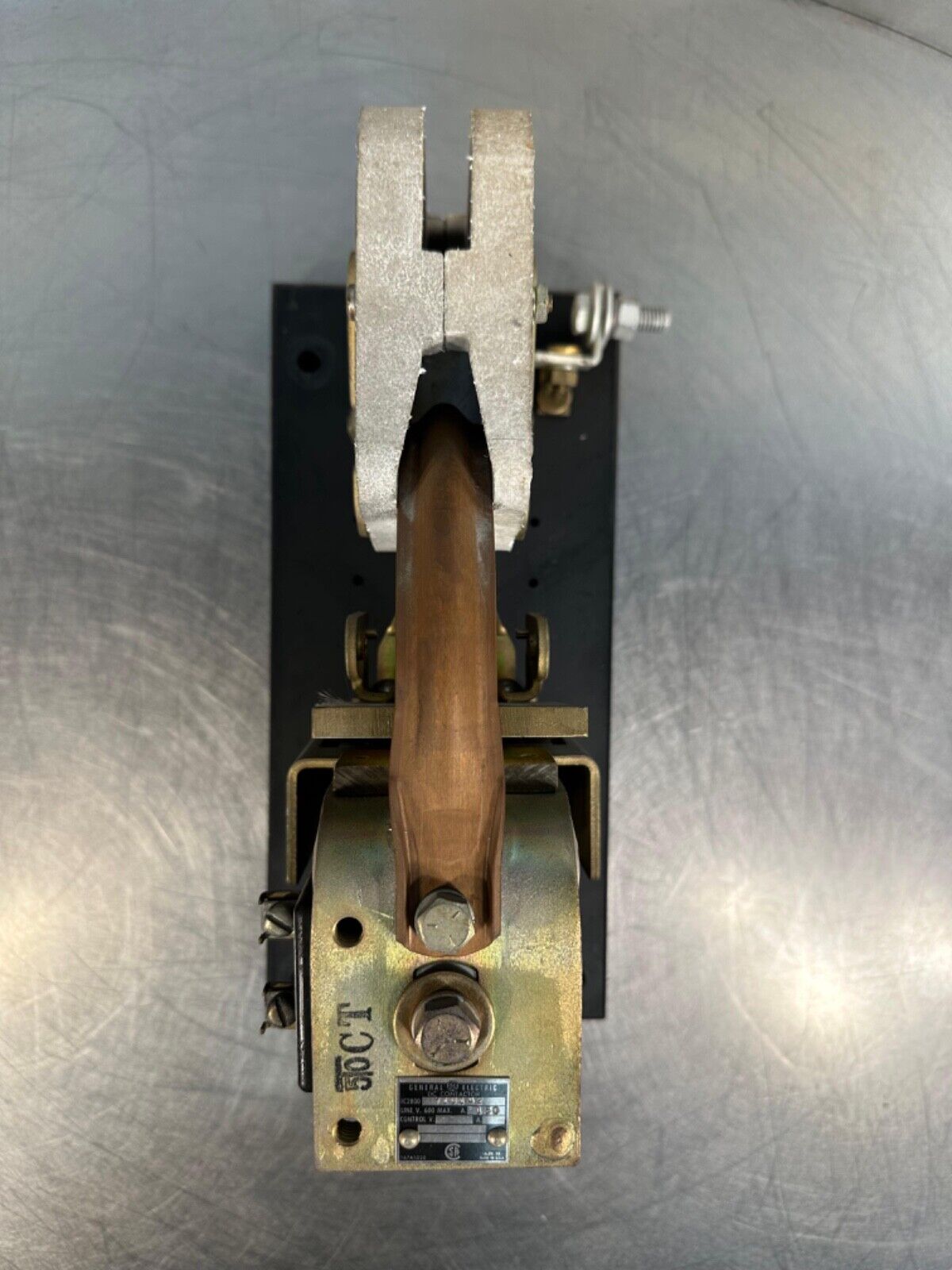 GE General Electric Y101A2  DC Contactor Relay 150 DC Amps 600V (4A-29)