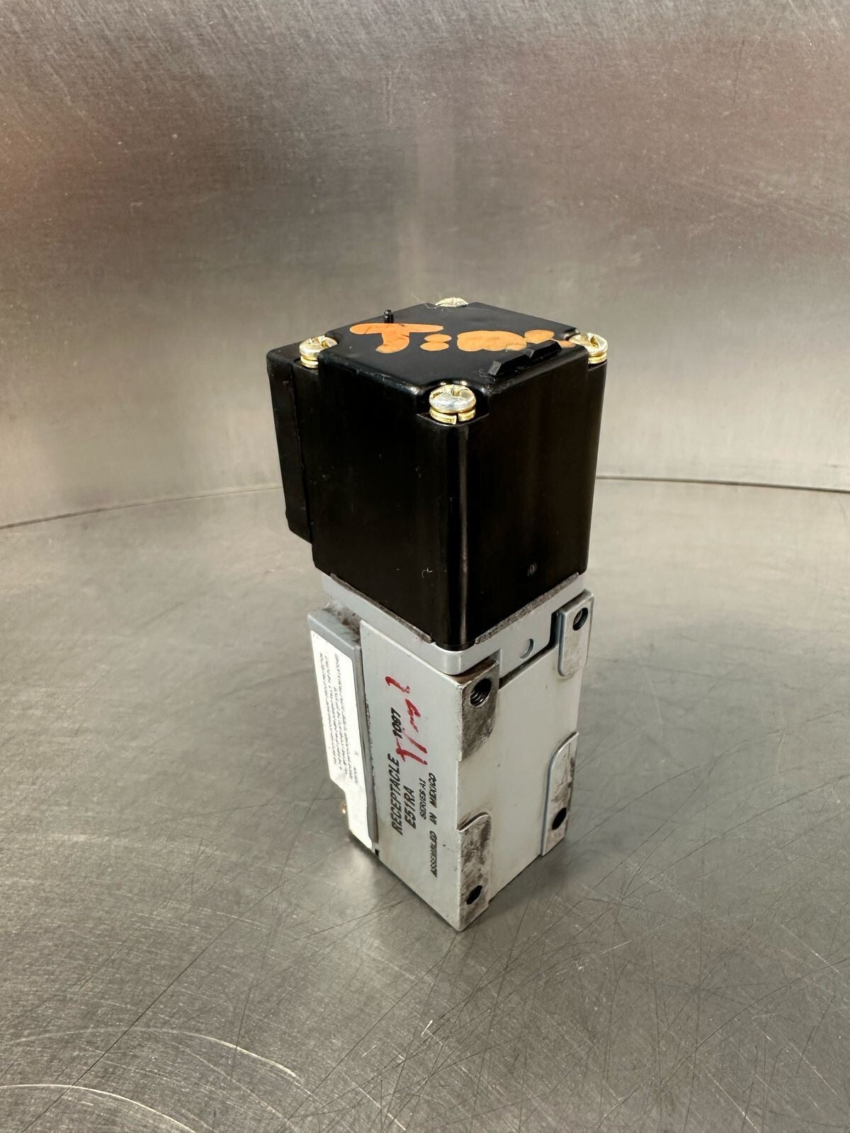 Eaton Photoelectric Sensor E51SAL Body, E51DP1 Head               (3.5.3)