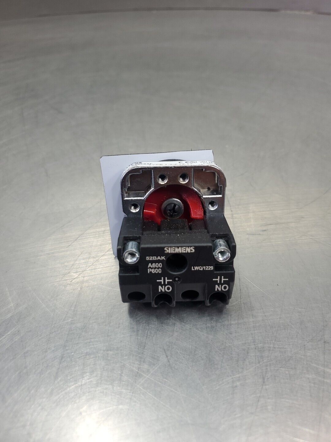 SIEMENS 52SC6AF Switch w/Safe/Run Plate **NO KEY**                          4D-3