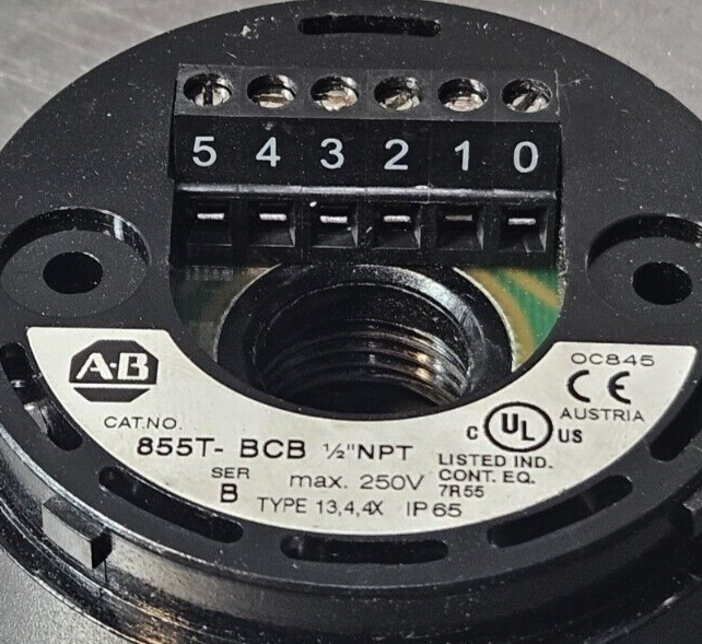 Allen Bradley 855T-B24TL3/C with 855T-BCB/B                          (BIN735)