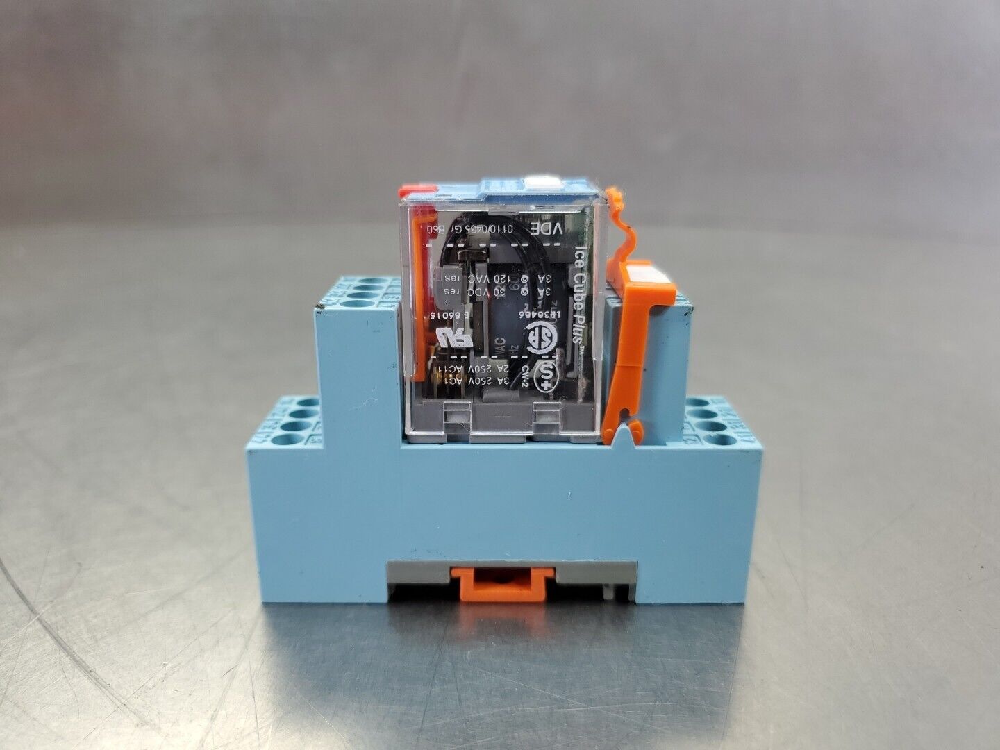 TURCK C9-A41X 250V 3A Relay w/S9-M Base.                                   4D-26