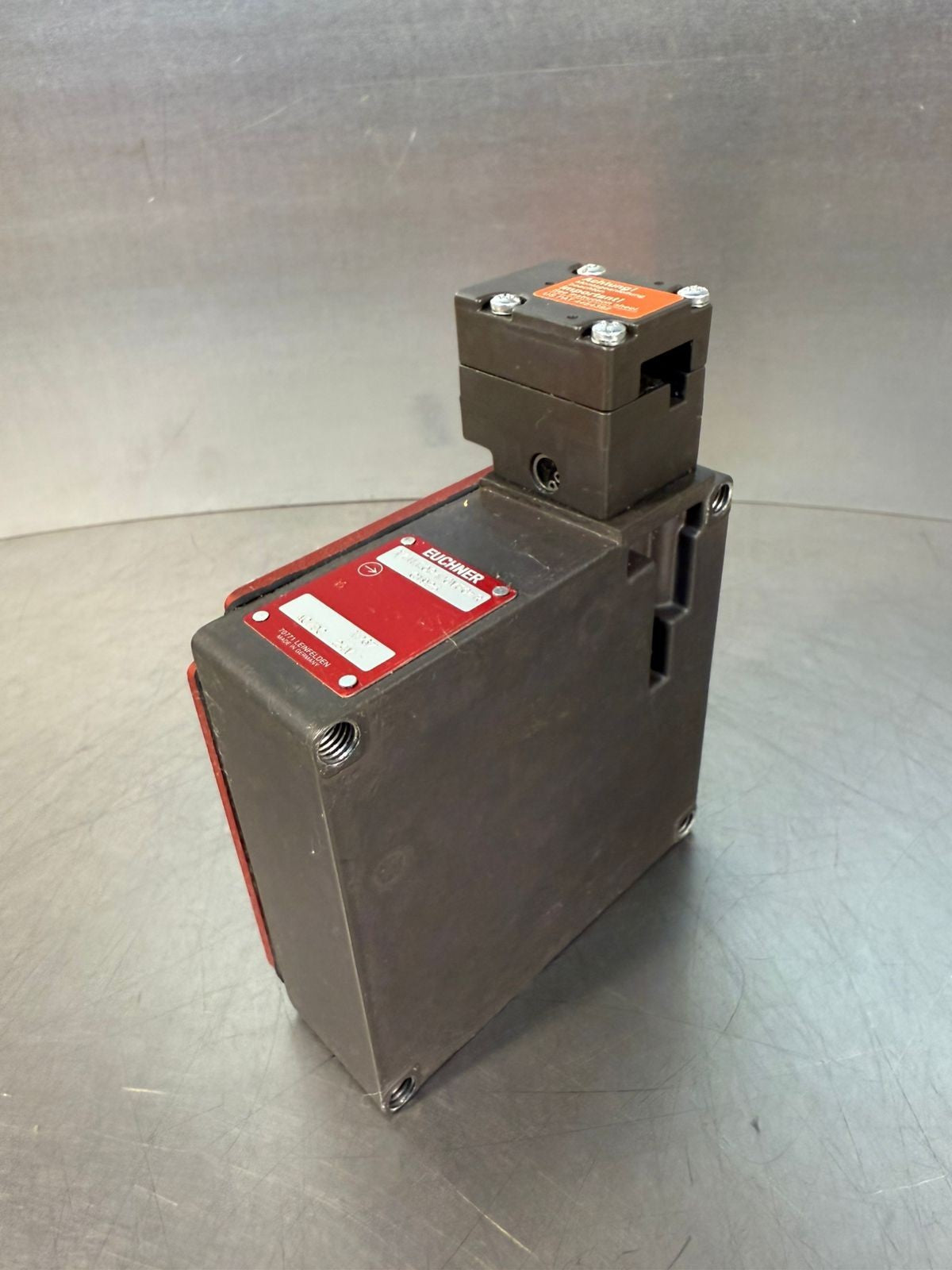 Euchner Safety Switch TZ TZ1LE024PGVFG-R / TZ1LE024PG              (2.1.5)