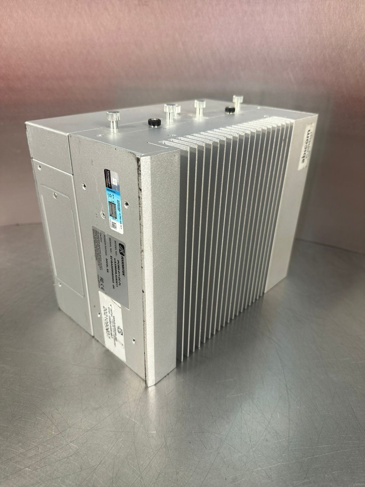 Axiomtek IPC962-511-DC-FL Fanless Computer 24Vdc 5A          (9.43)