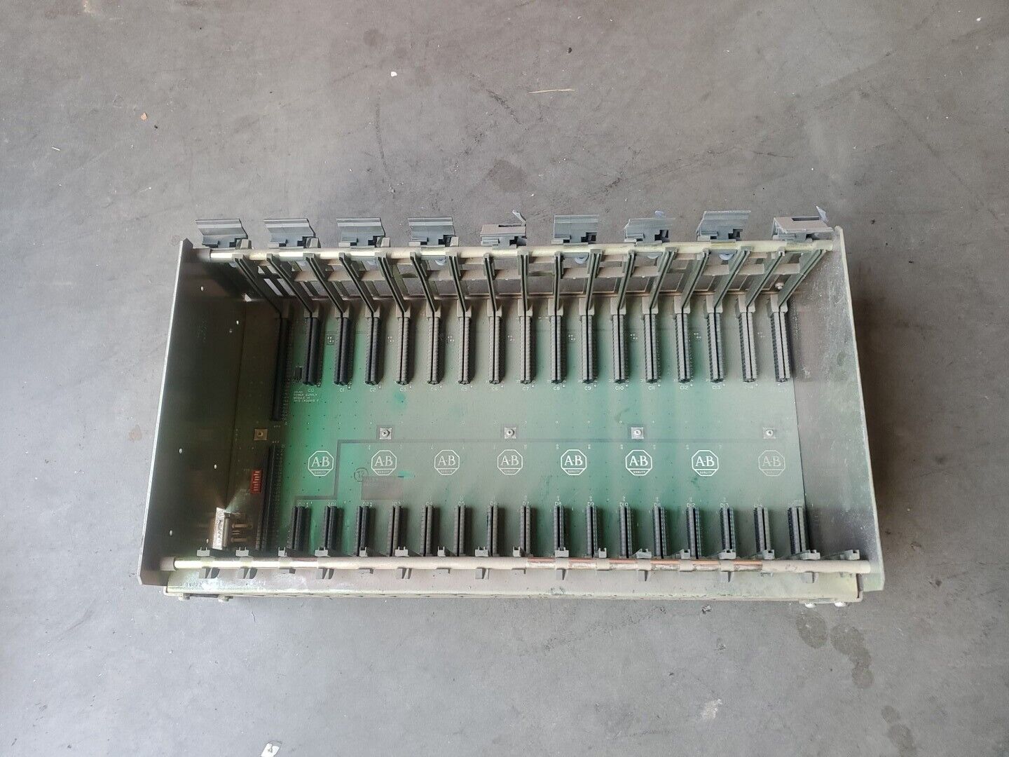 ALLEN BRADLEY 1771-A4B 16-SLOT I/O CHASSIS.                                3A-36