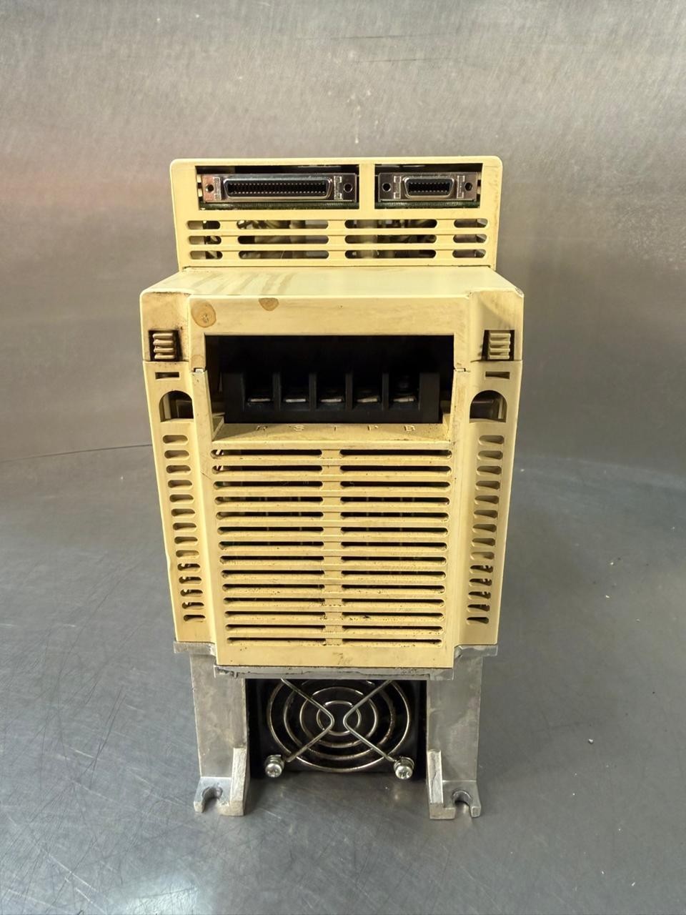 Yaskawa SGDB-15ADP 3Ph 50/60 Hz                                    (1.4.3)
