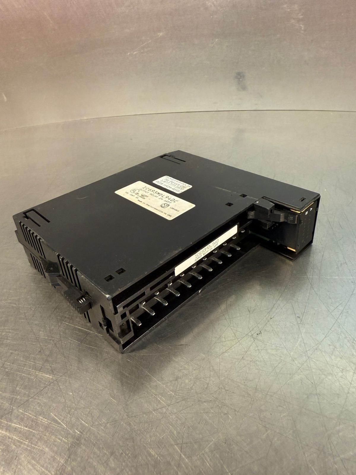 Ge Fanuc IC693MDL940C Output Relay 2A 16Pt                       (5.4.3)