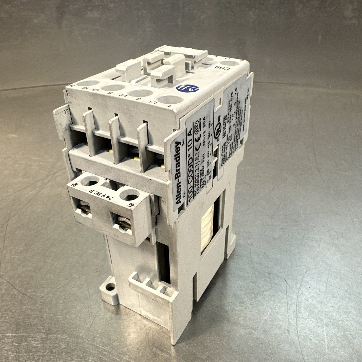 100-C09D*10 ALLEN-BRADLEY (BIN-1.4.5)