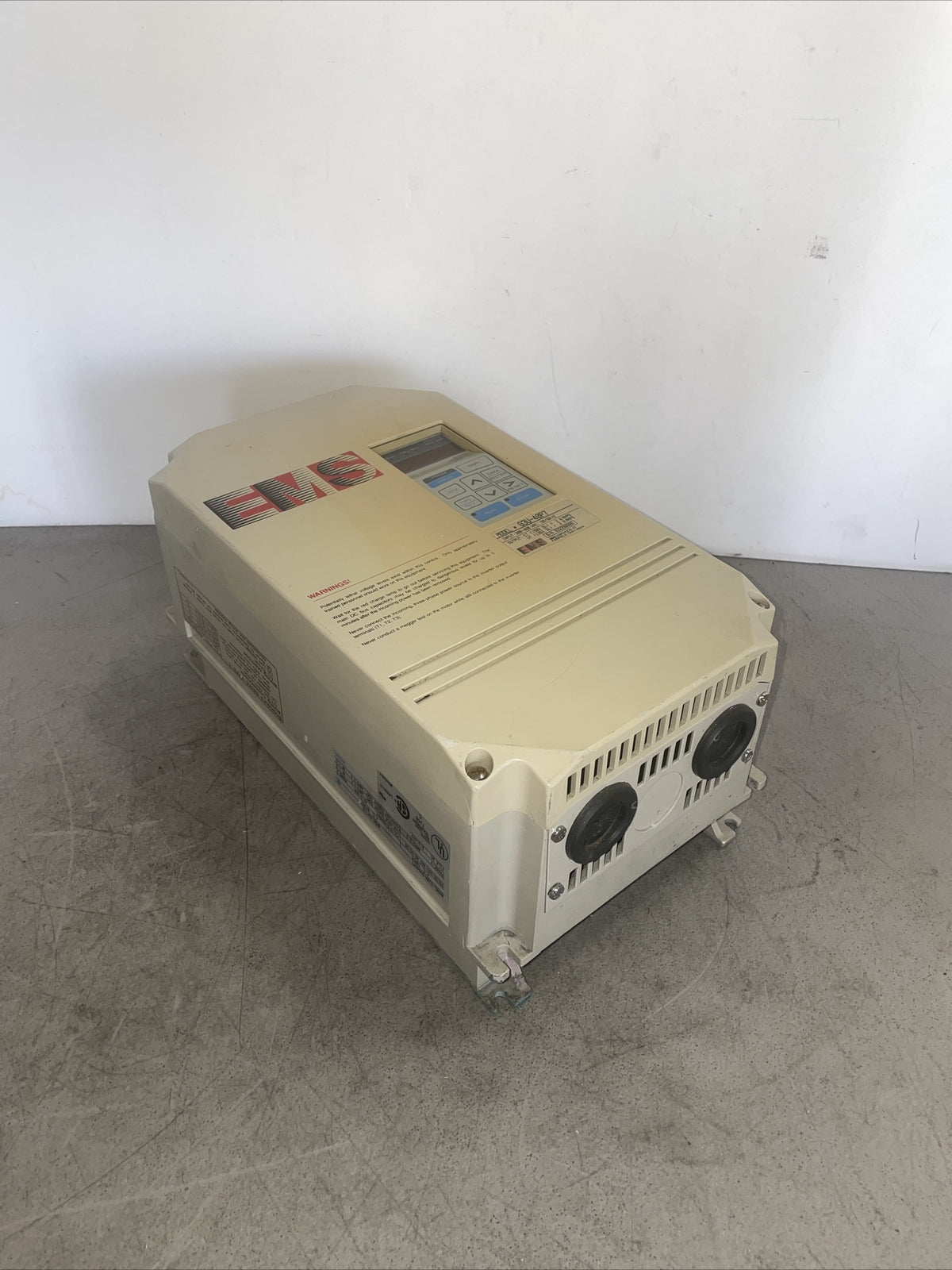 EMS DRIVE CIMR-G3U40P7 380-460V @3A