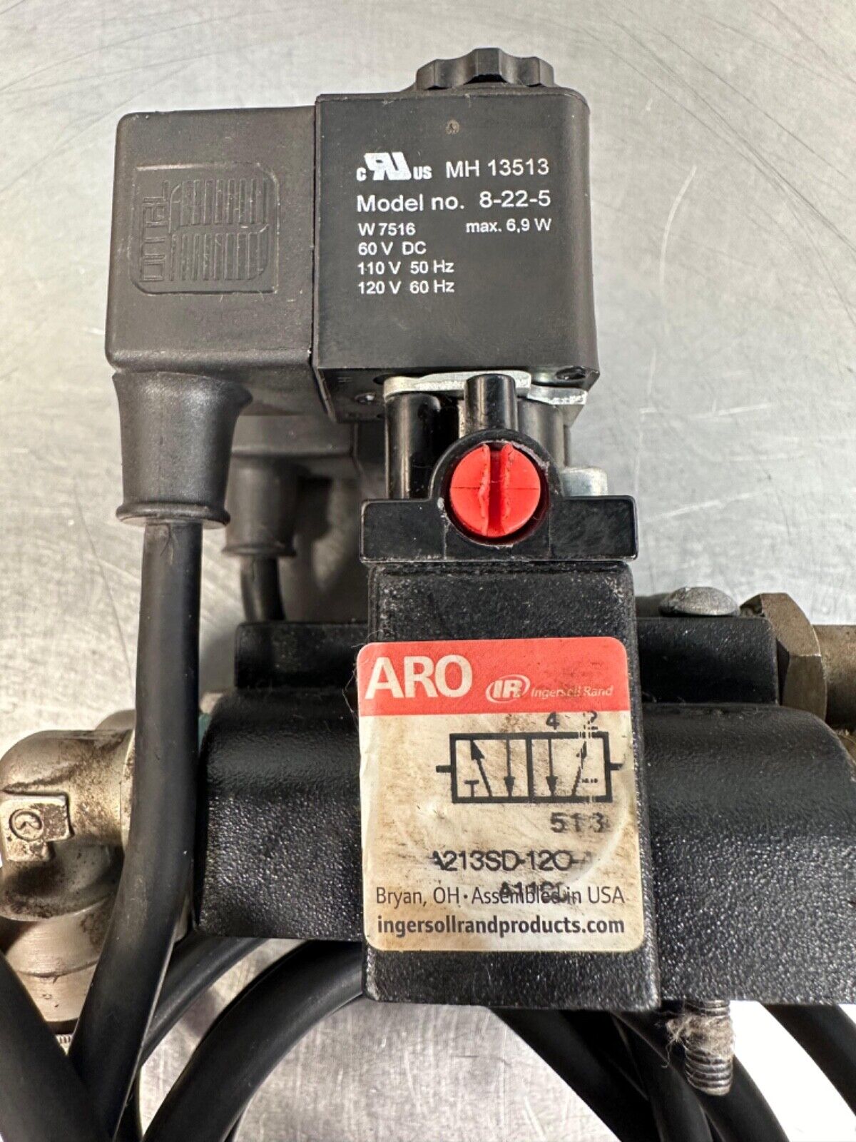 Aro A213SD-120-A Solenoid  Air  Cont. Valve  116-218-33 120V Coils (6E-8)