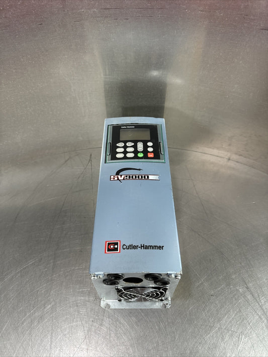 Eaton CH SV9000 SV9F30AC-5M0B00 3 HP 480vAC VFD VARIABLE FREQUENCY DRIVE @2A