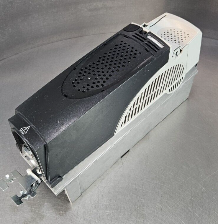 Emerson SP1403 Inverter 1.5/2.2 kw 380-480V 50-60Hz                     (BIN522)