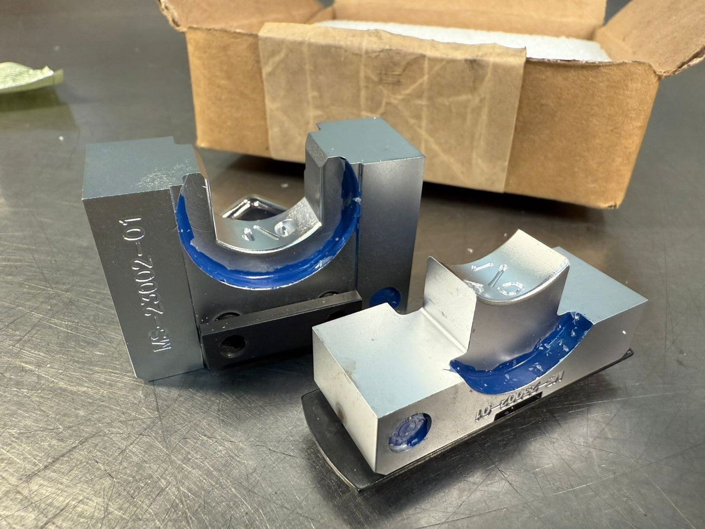 ABB THOMAS & BETTS 21712 / 21712 (BRAND NEW)      (5.4.1)