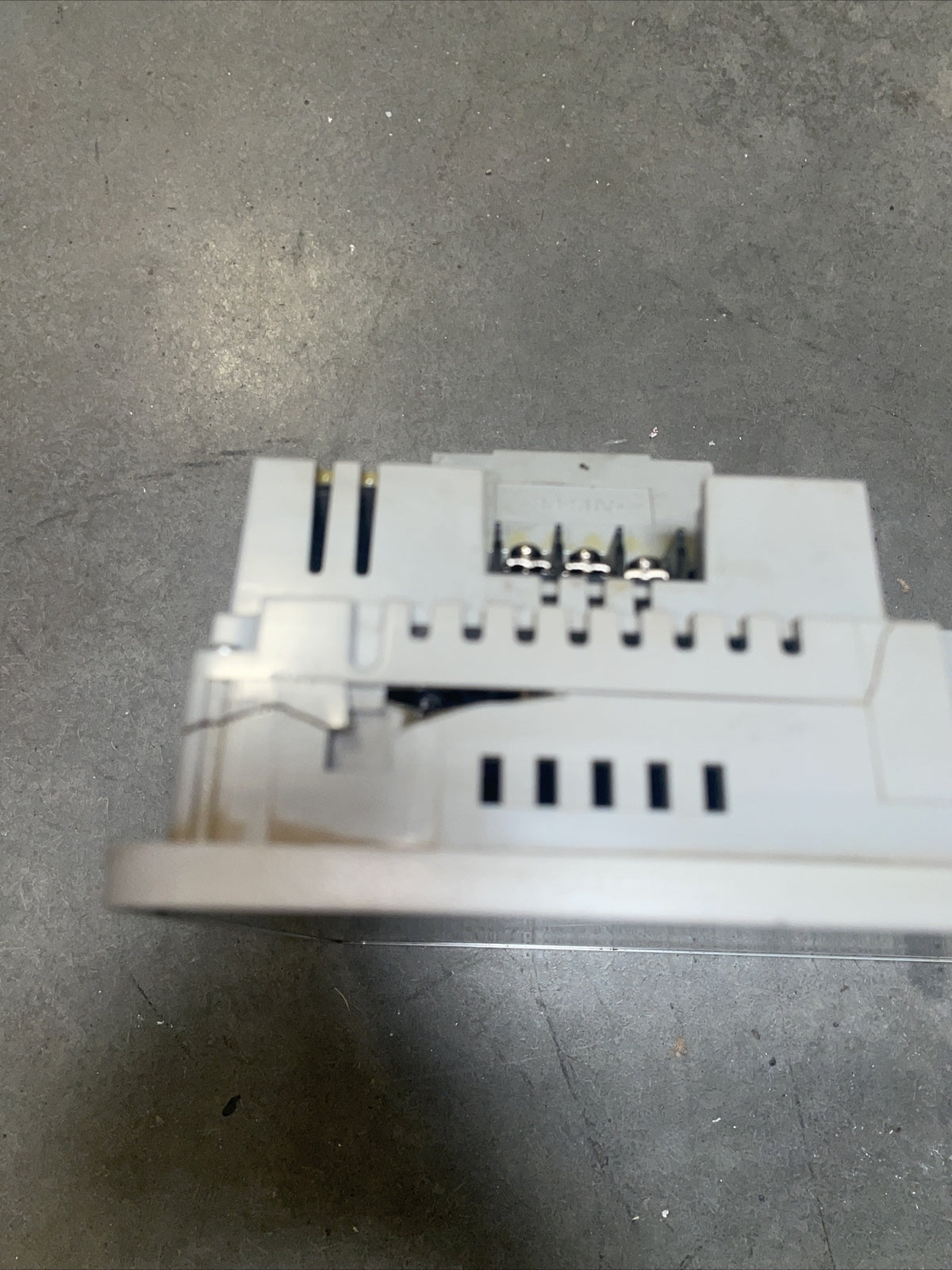 SHARP ZM-682SA LCD CONTROL TERMINAL 12.1" Color 24VDC 1.6A.