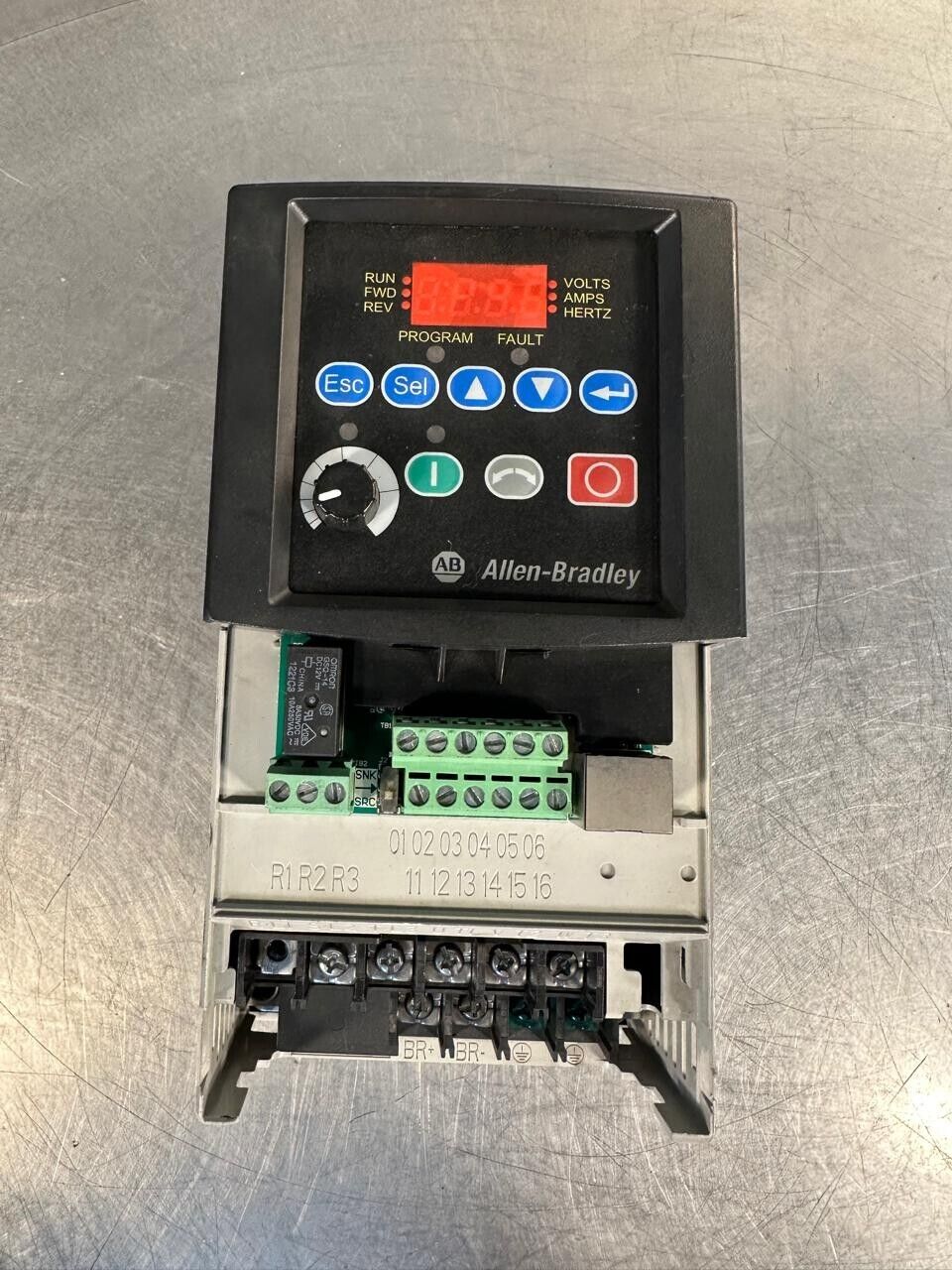 Allen-Bradley PowerFlex4 22A-D6P0N104 Ser.A 3 Ph 480v 2.2kw (1d-03)