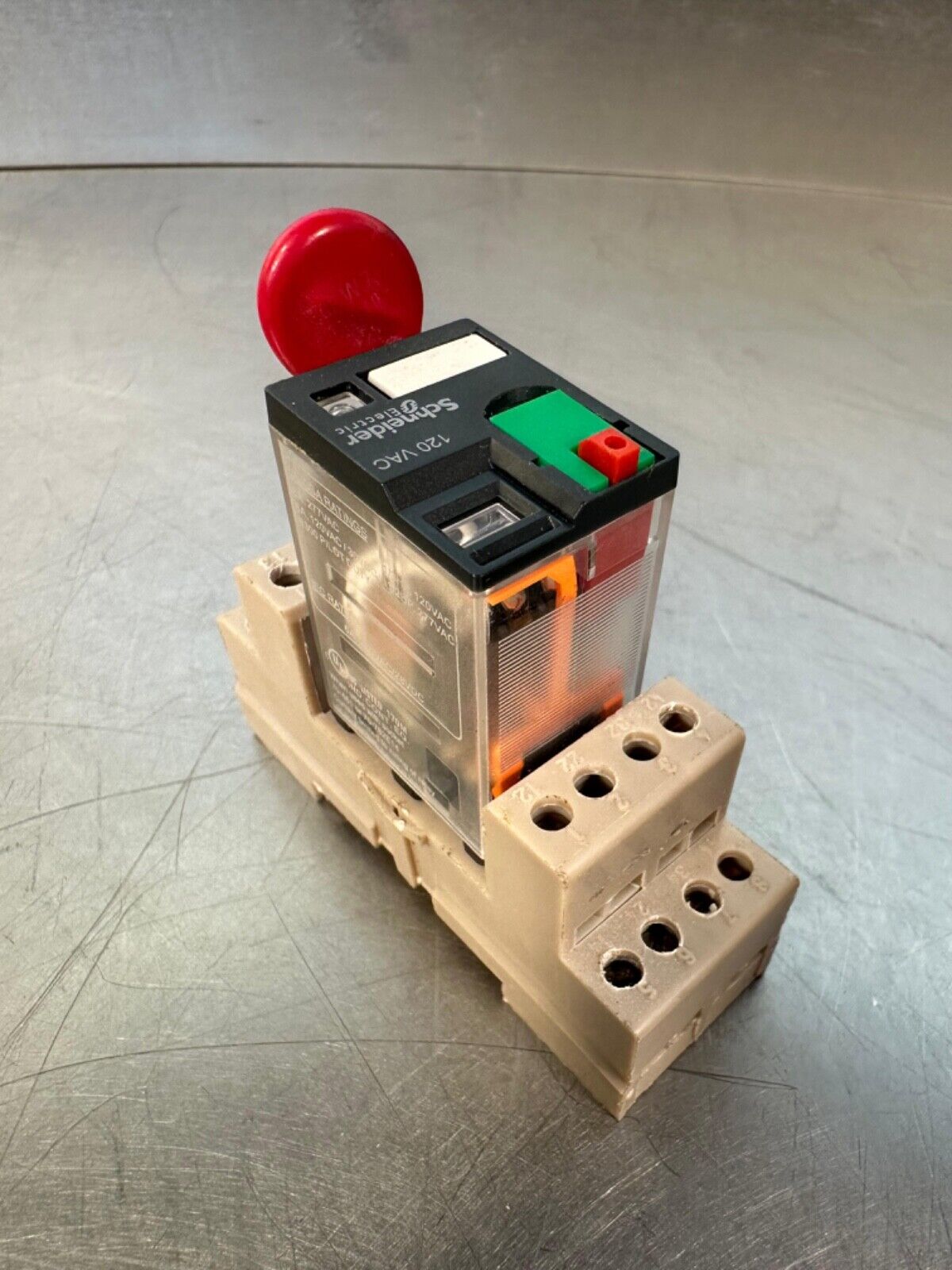 Schneider Relay 792XDXM4L-120A / 700-HN-103 Ser. A Base (4C-27)