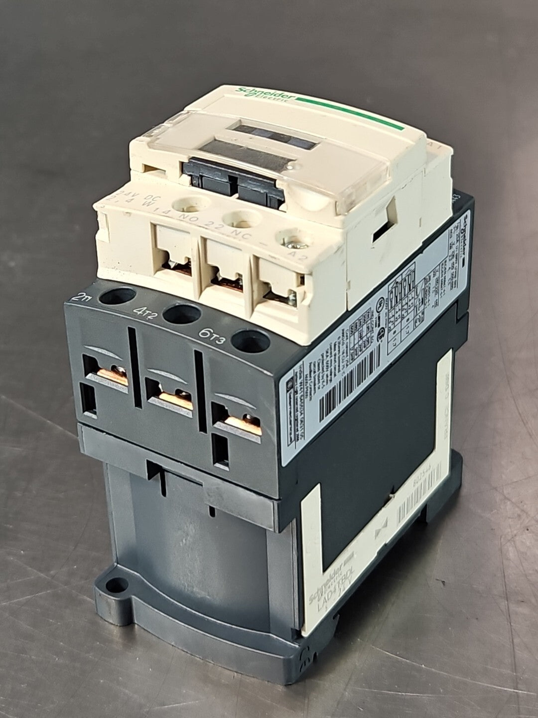 Schneider LC1D09 3 Poles 120V AC 9A Reversing IEC Magnetic Contac       (BIN213)