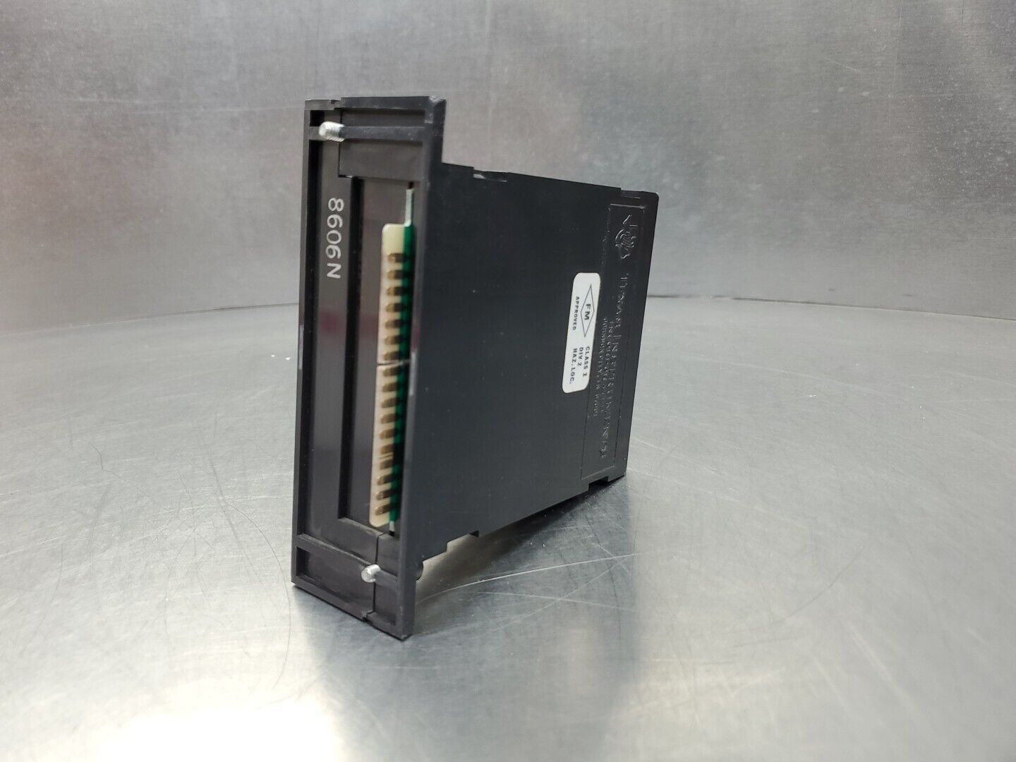 Texas Instruments 6MT33 8-Input/8-Output Logic Interface.                  3D-42