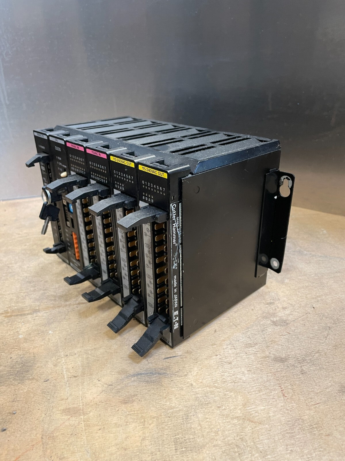 Eaton Cutler Hammer D200MOD1615A Series A1 240VAC Input PLC Module