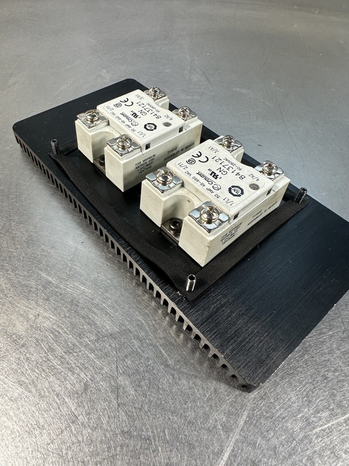 Crouzet - GN 84137121 -  Solid State Relays - 90-280VAC Lot of 2  - (BIN-1.5.1)