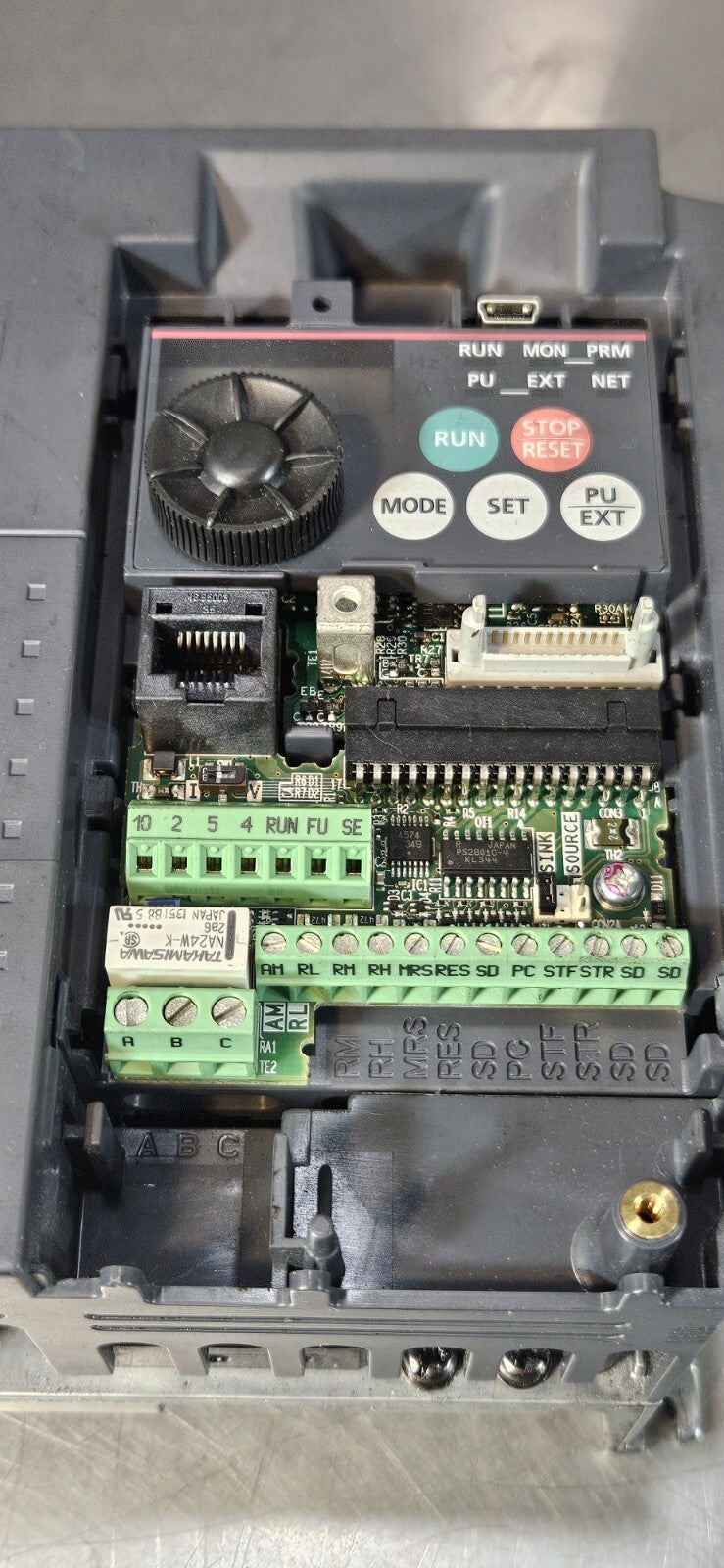 Mitsubishi FR-E740-026-NA Inverter 2.6 A 3 PH 380-480V                  (BIN632)