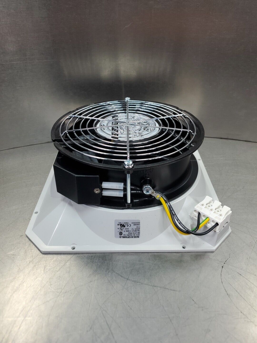 Saginaw Control Engineering SCE-N12FA66LG 20V Fan Assembly.                4D-33