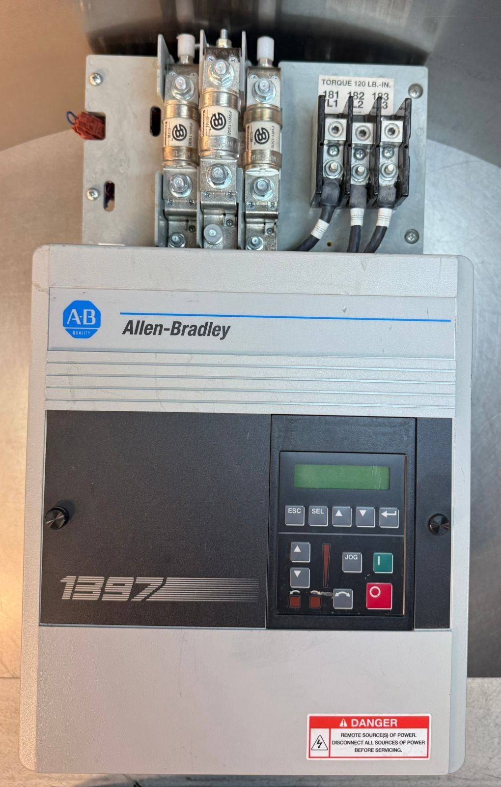 Allen Bradley   Bulletin 1397  1397-B040N 1397-HA2 20/40HP              (12.4.7)