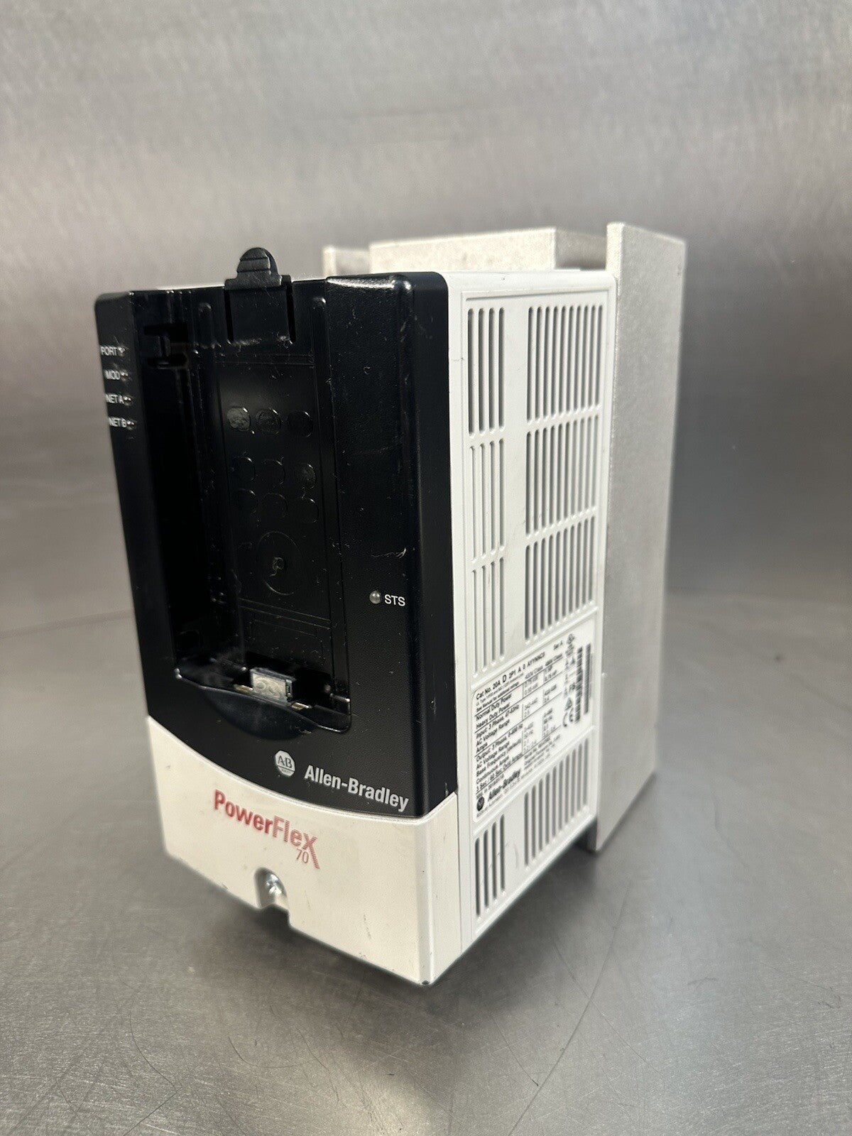Allen-Bradley 20A D 2P1A3AYYNNC0 PowerFlex 70 480V, 1HP, 2.4A (BIN-1.4.4)