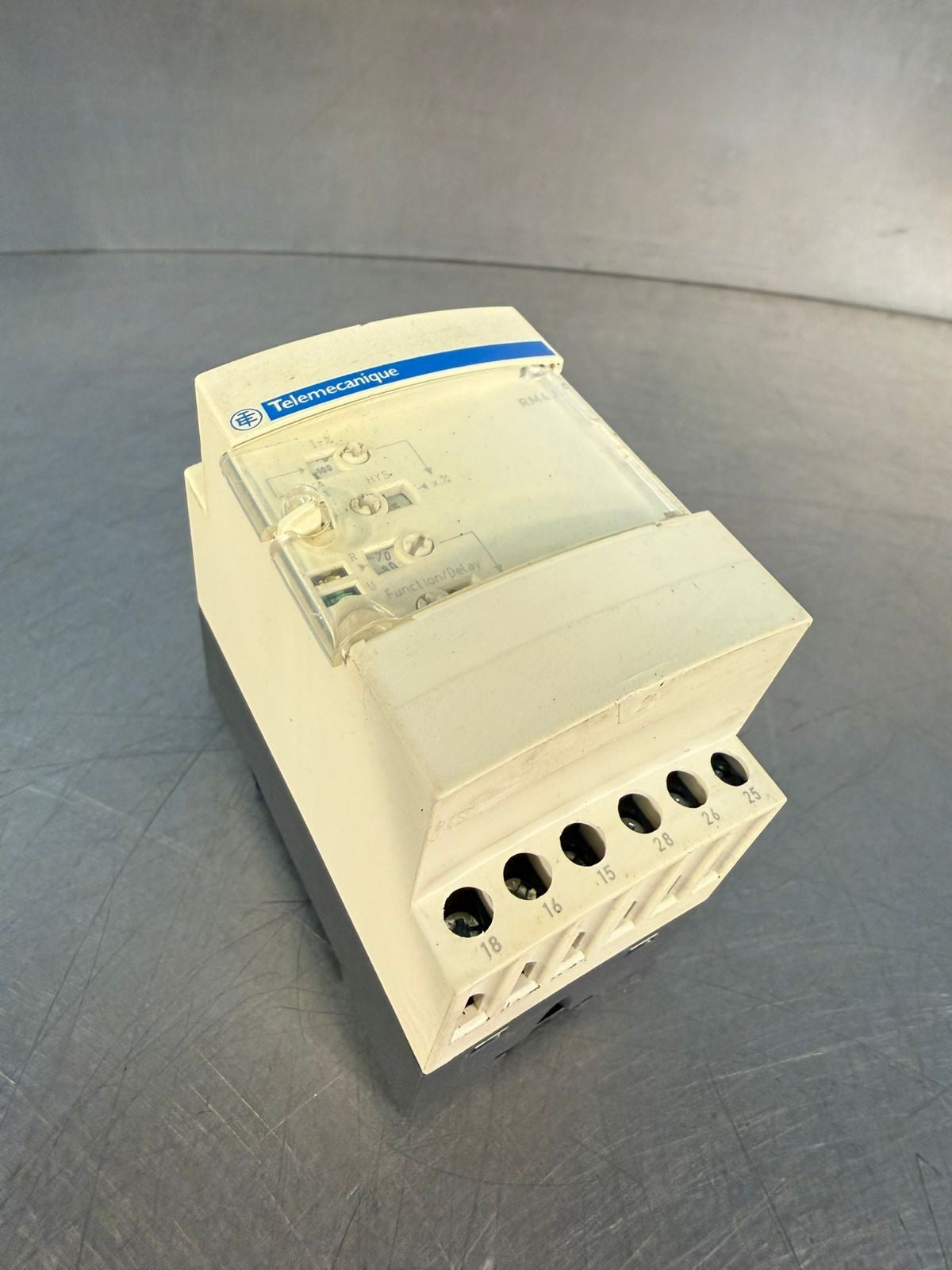 Schneider RM4JA32F Timer Relay Max 8A/250v – 50/60Hz               (7.2.3)