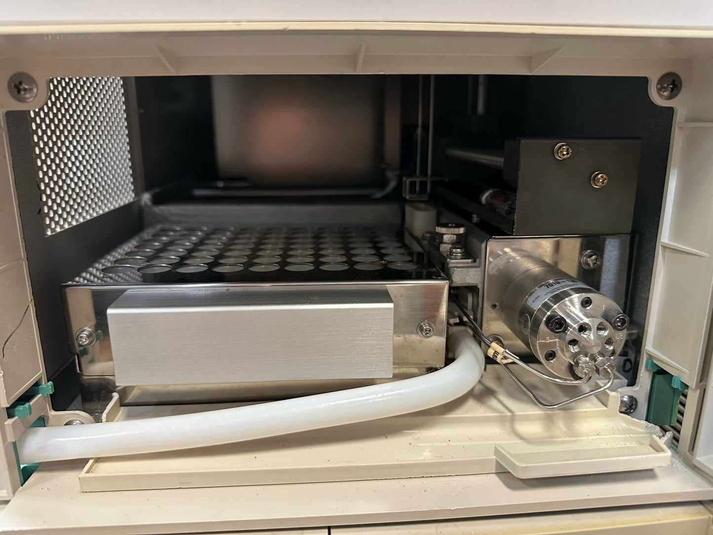 Hitachi L-7200 Autosampler w/ Hitachi L-7200ACC (9.5.3)