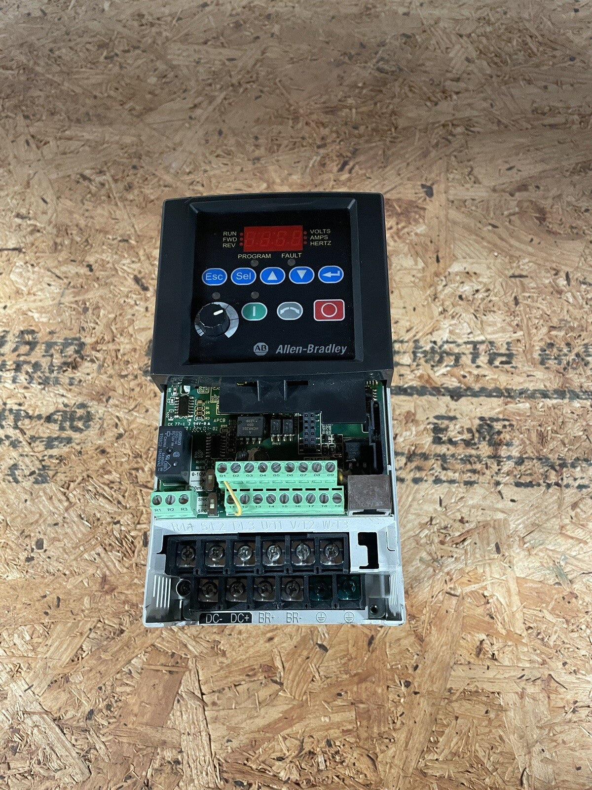 Allen Bradley Powerflex 40 22B-D1P4N104 Ser A 3 Phase Drive @3.3.5