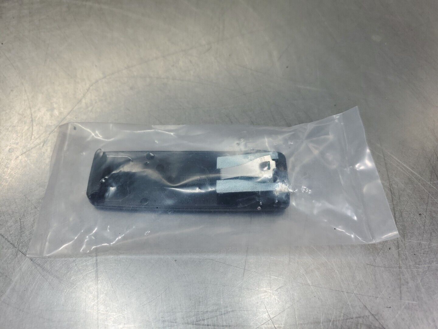 Motorola PMLN4652A Belt Clip.                                              5E-30