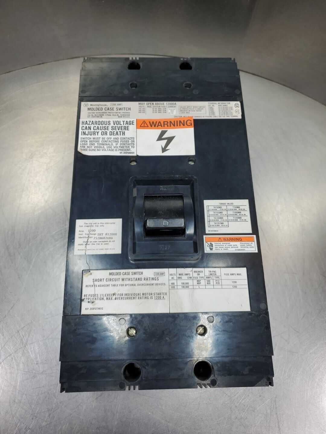 Westinghouse NC31200WK 1200AMP 3Pole Breaker.                                 1E