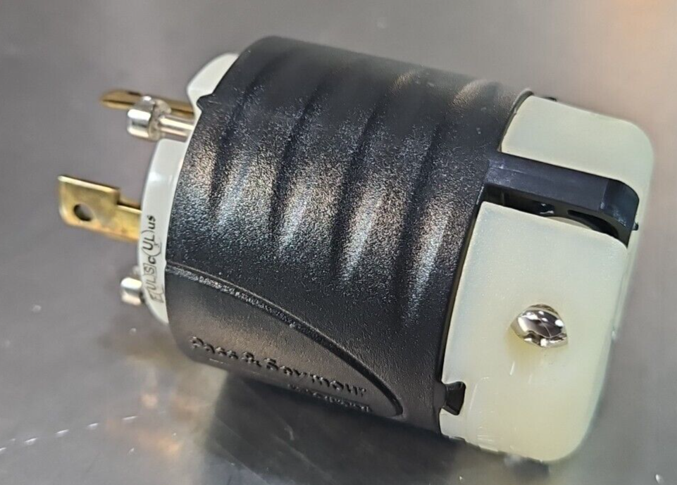 Pass & Seymour L530-P 30A 125V Turnlok Plug                              loc4B10