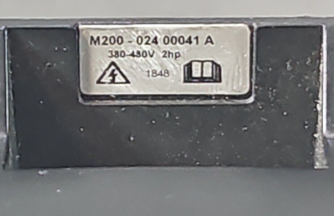Emerson Control Tecniques M200-02400041A 2hp Unidrive M200              (BIN631)