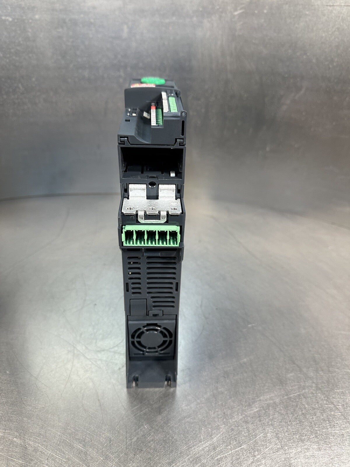 Schneider  electric ATV320U07N4B Drive Each (BIN-1.3.1)