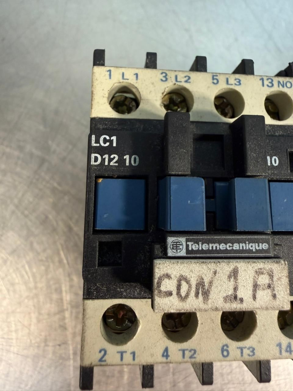 Telemecanique LC1 D1210                                            (4.1.3)