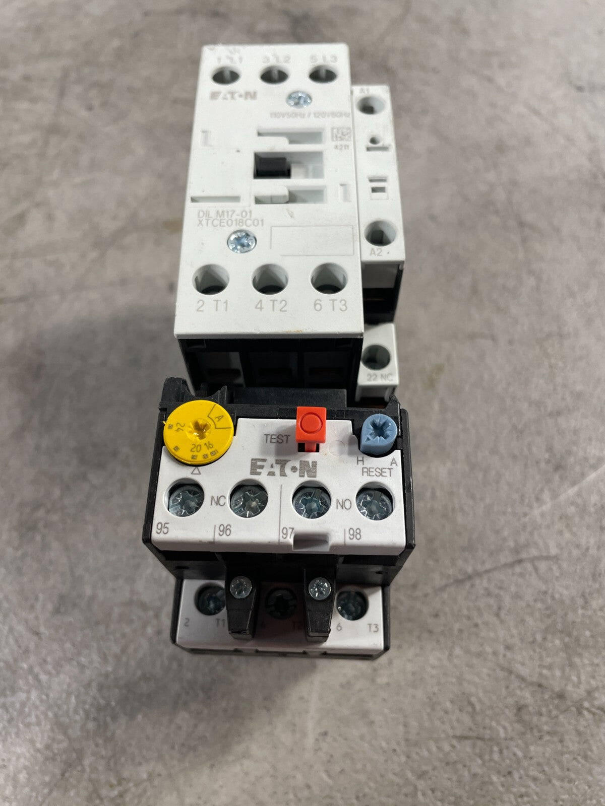 Eaton DILM17-01 XTCE018C01 White & Black 15HP 17amps 240VAC Coil Contact @3.3.5