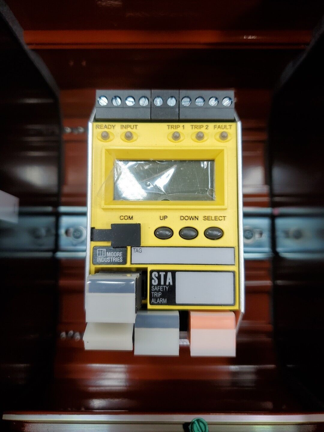 MOORE INDUSTRIES STA/HLPRG/3PRG-UAC(DIN) Trip Alarm Module w/Case Mount.   3A-29