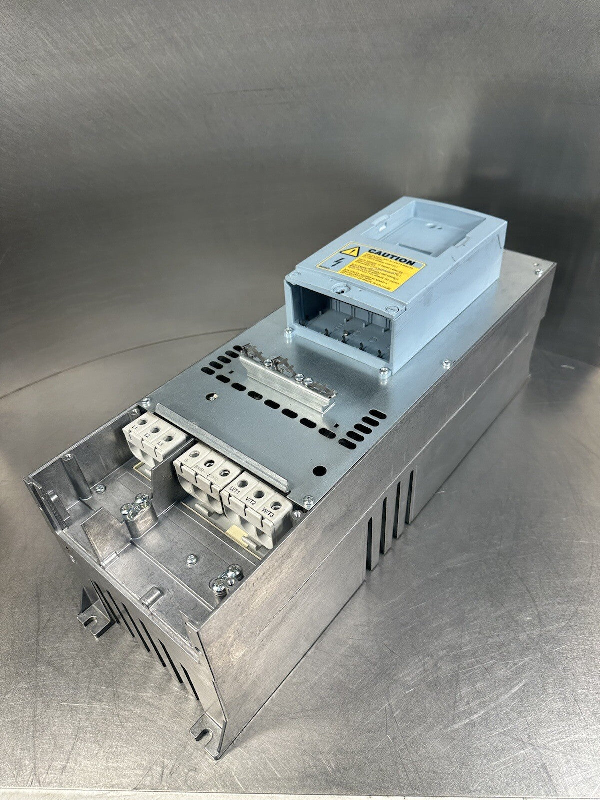 EATON CORPORATION SVX020A2-4A1B1 Drive 20HP 480V (BIN-1.5.4)